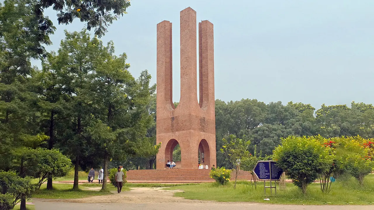 র্যাগিংয়ের দায়ে জাবির ১২ শিক্ষার্থী সাময়িক বহিষ্কার