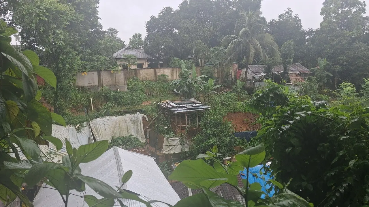 খাগড়াছড়িতে পাহাড় ধসের উচ্চ ঝুঁকিতে ৫৯০ পরিবার, চিহ্নিত ৬০টির বেশি এলাকা