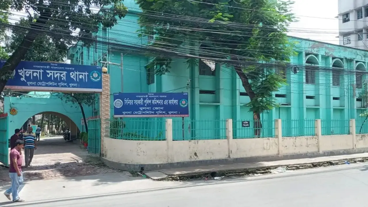 খুলনায় আ. লীগ, ছাত্রলীগ ও যুবলীগের ৫৬ জনের বিরুদ্ধে মামলা