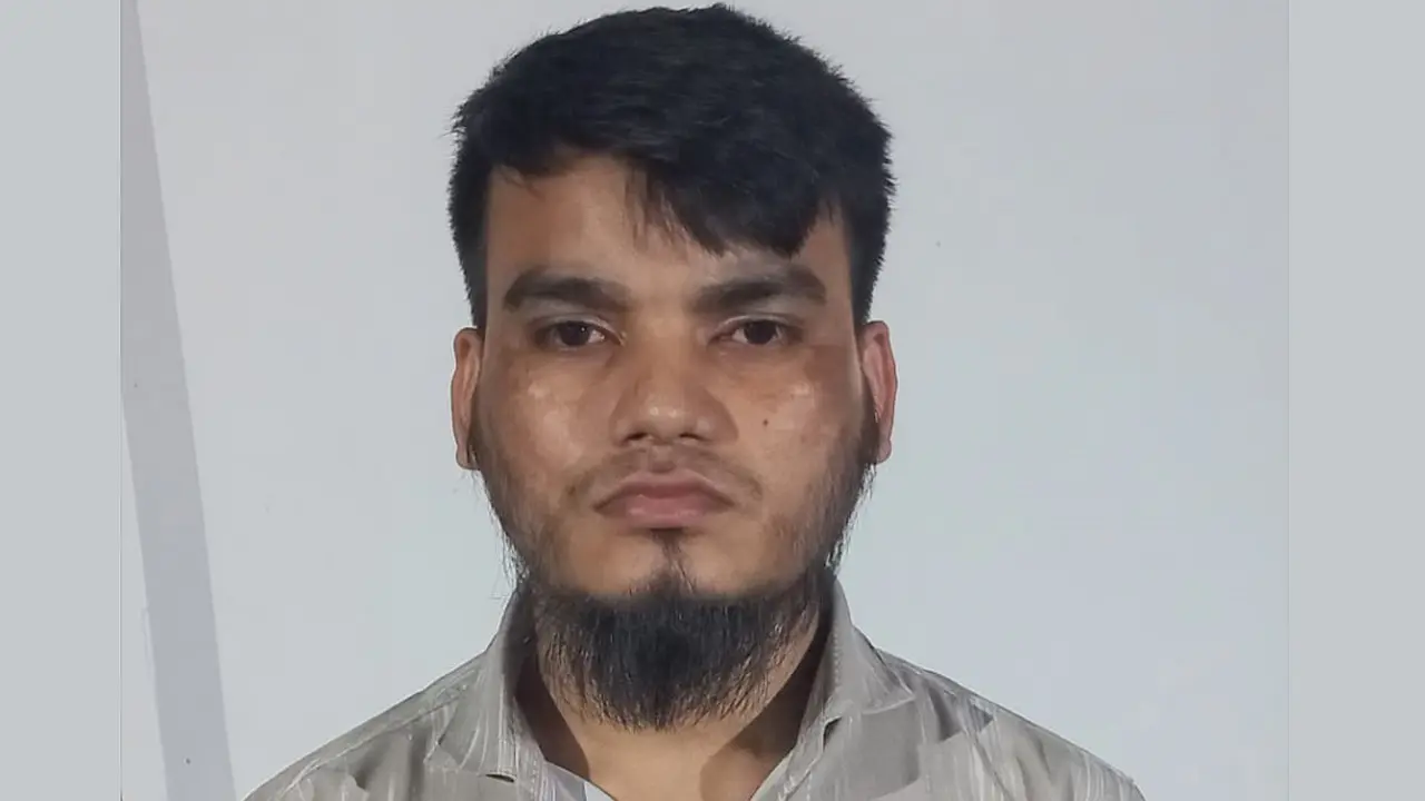 গাইবান্ধায় শিক্ষক হত্যা মামলার আসামি সাবু গ্রেপ্তার
