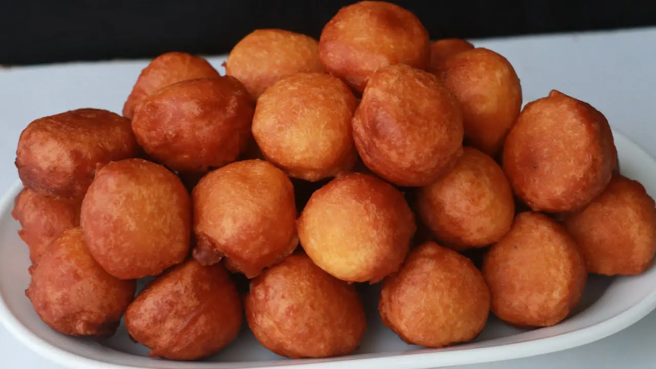 কলা দিয়ে সুস্বাদু পিঠা তৈরির রেসিপি জেনে নিন