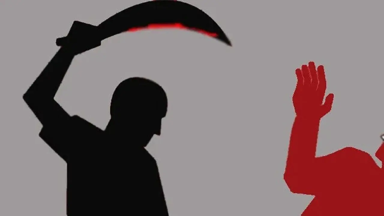 দুর্বৃত্তের কোপে রক্তাক্ত হয়ে ১২ ঘণ্টা দোকানে পড়ে ছিলেন ব্যবসায়ী