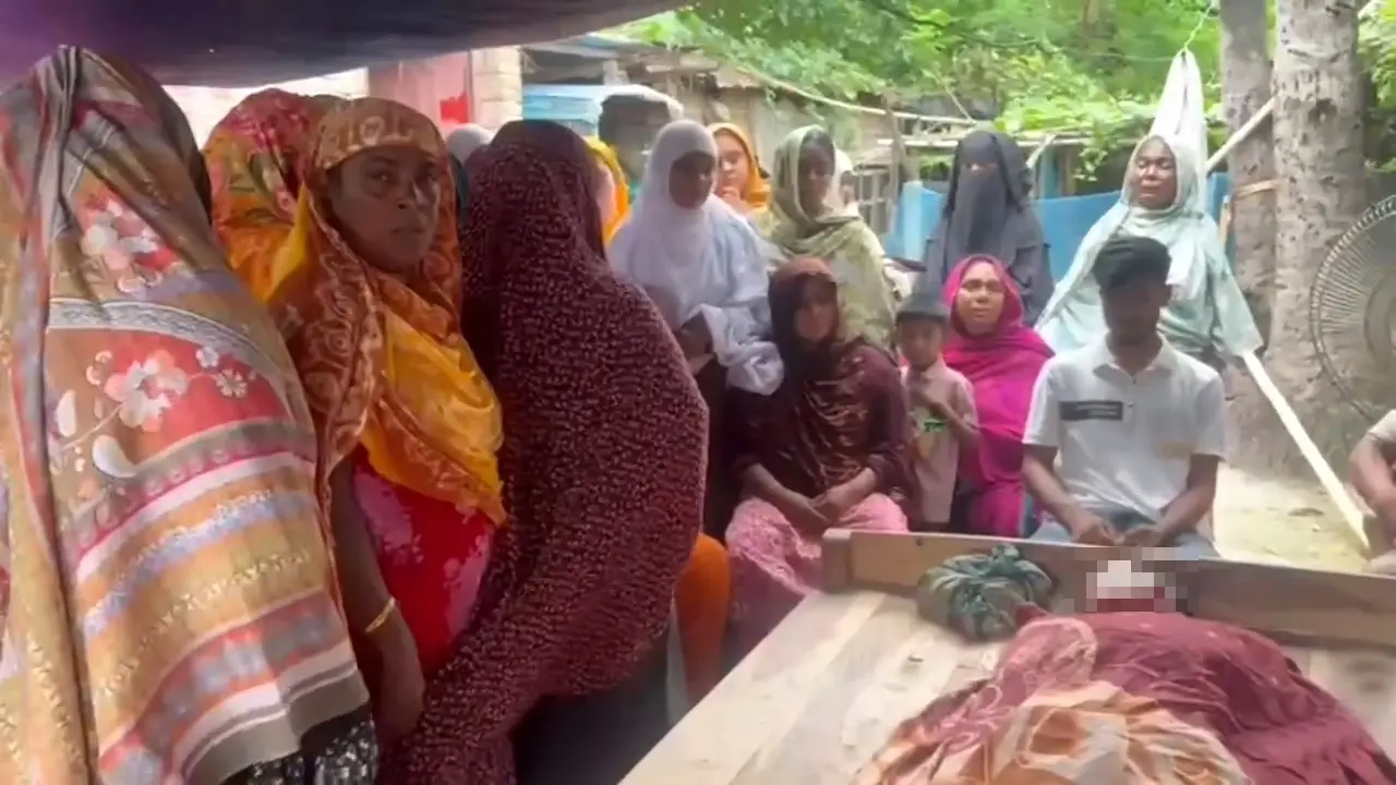 খেলা দেখে বাড়ি ফেরার কয়েকঘণ্টা পর মিলল যুবকের ঝুলন্ত মরদেহ