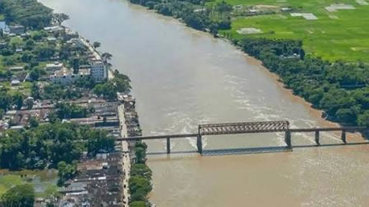 কুশিয়ারার পানি বিপৎসীমার ওপরে, বাড়ছে পদ্মা-যমুনায়