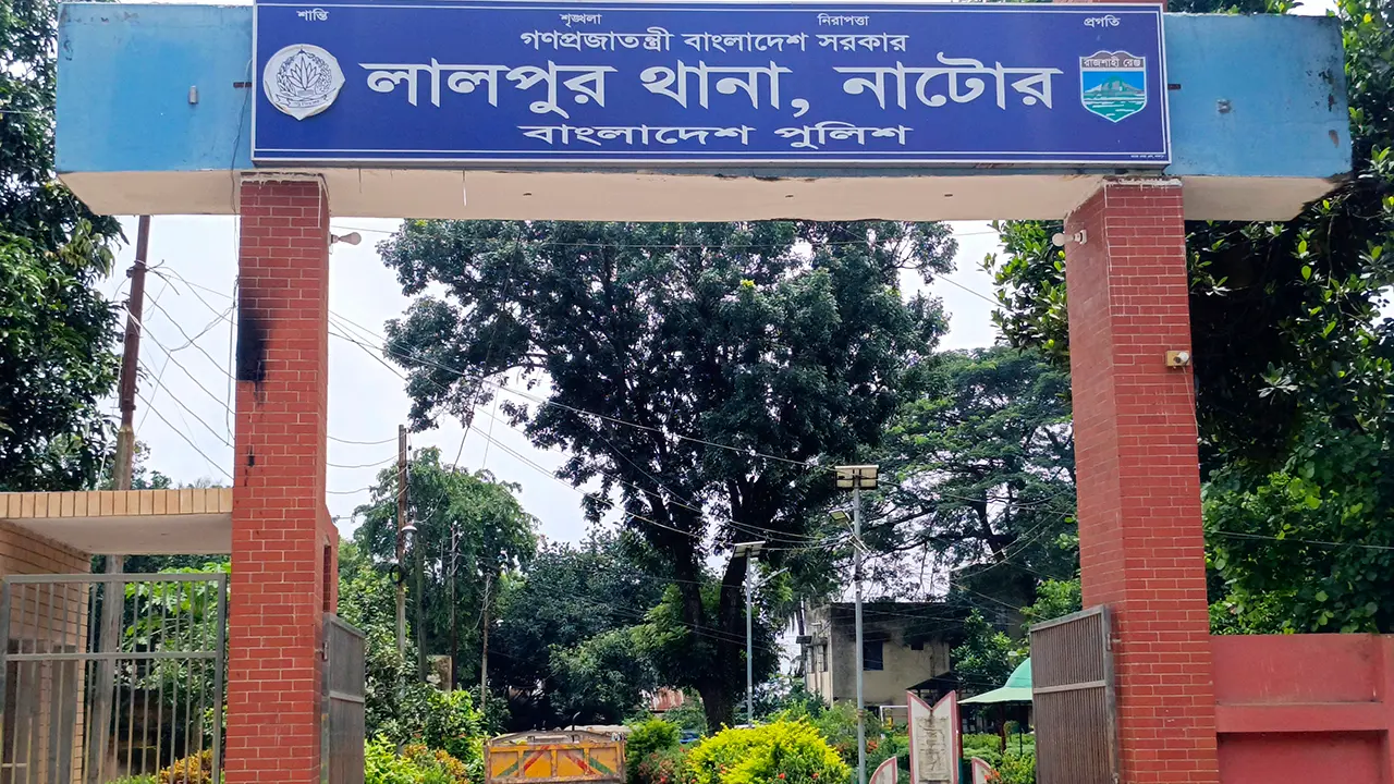 ২৪ ঘণ্টার ব্যবধানে দুই সন্তানের মৃত্যু, বাবাও জীবন-মৃত্যুর সন্ধিক্ষণে