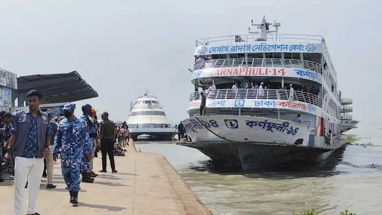 ৪ ঘণ্টা পর ভোলার ১০ রুটে লঞ্চ চলাচল স্বাভাবিক