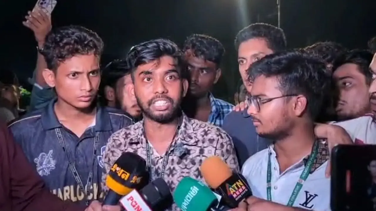 বুধবার পরীক্ষা হলে শিক্ষা মন্ত্রণালয় অভিমুখে লংমার্চের ঘোষণা