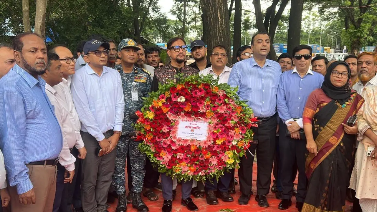 জুলাই শহীদদের আত্মত্যাগ জাতিকে ঐক্যবদ্ধ হওয়ার প্রেরণা জোগায় : চসিক মেয়র