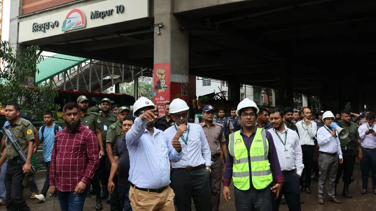 মিরপুর-১০ মেট্রো স্টেশনে উচ্ছেদ অভিযান, সরানো হলো অবৈধ দখল