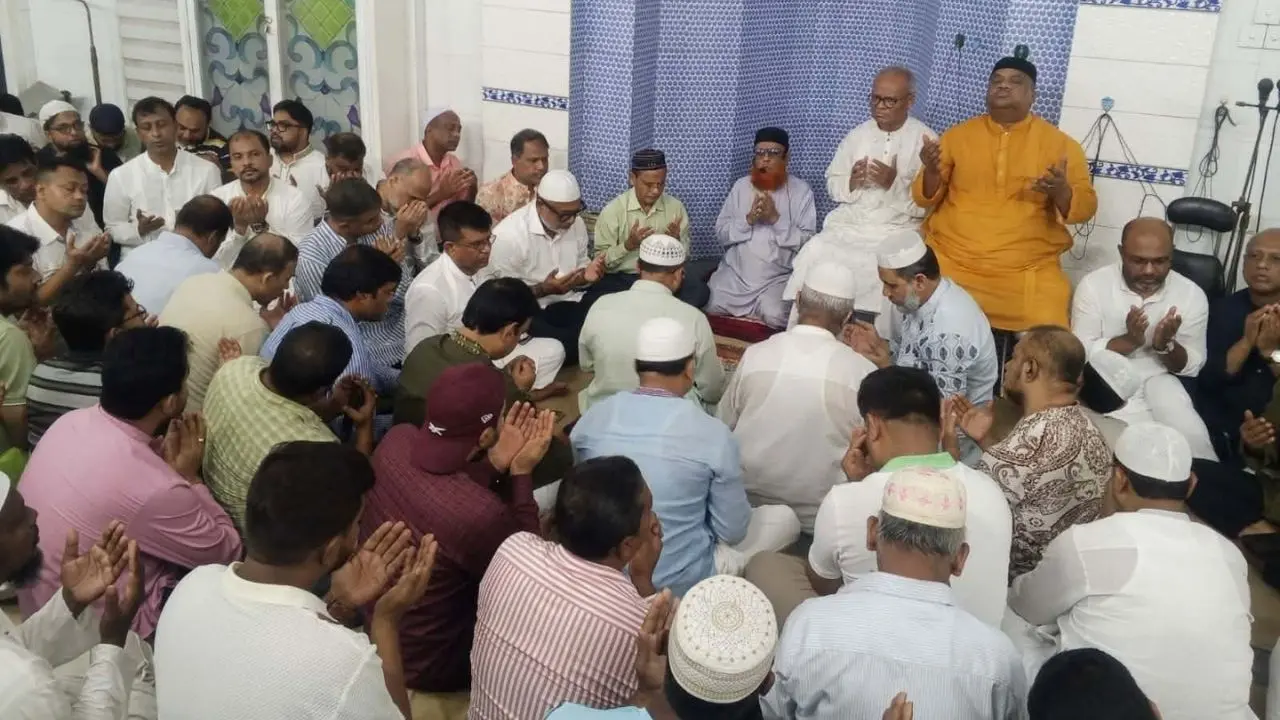 শফিউল বারী বাবুর বিদেহী আত্মার মাগফিরাত কামনায় মিলাদ ও দোয়া