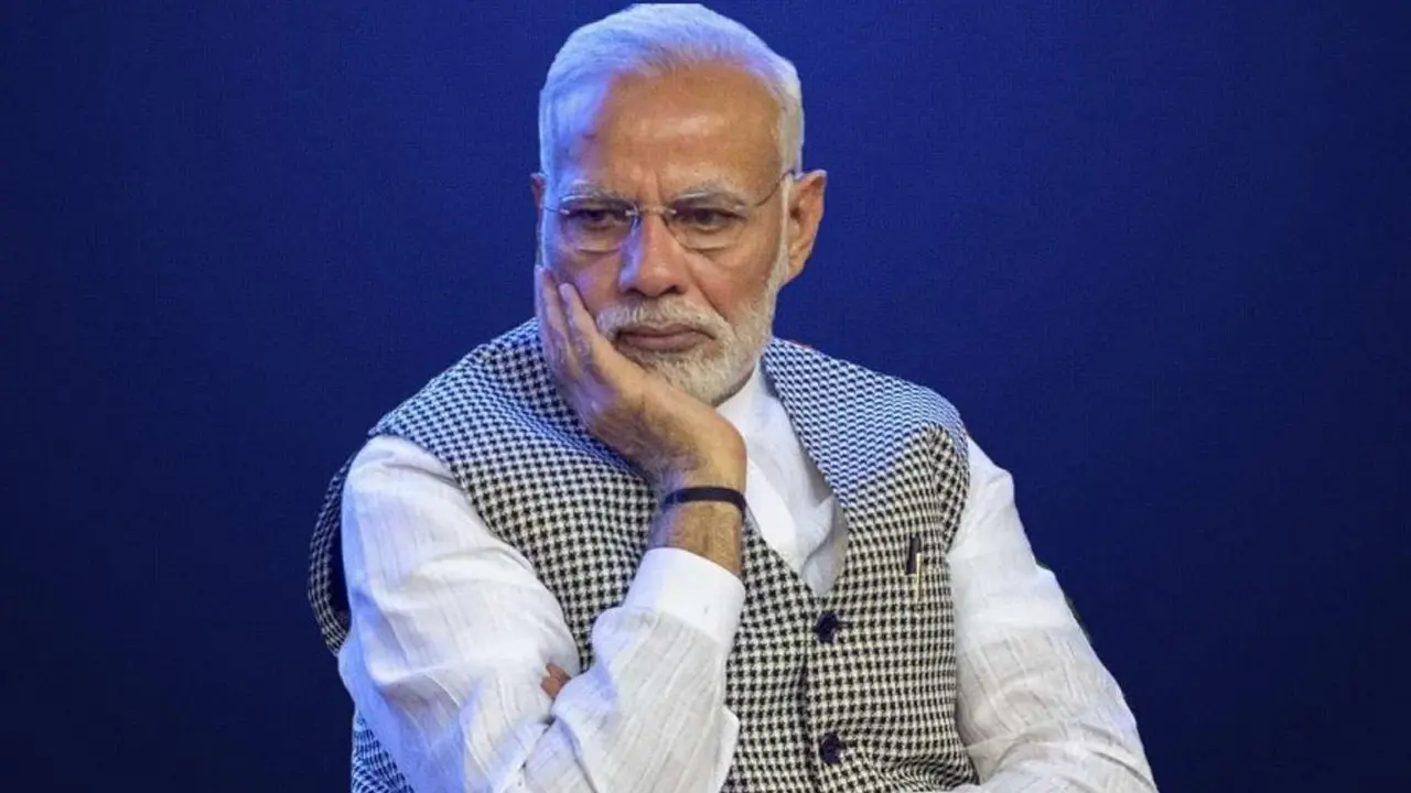 ‘শিক্ষার্থীদের কাছে মোদিকে ক্ষমা চাইতে হবে’