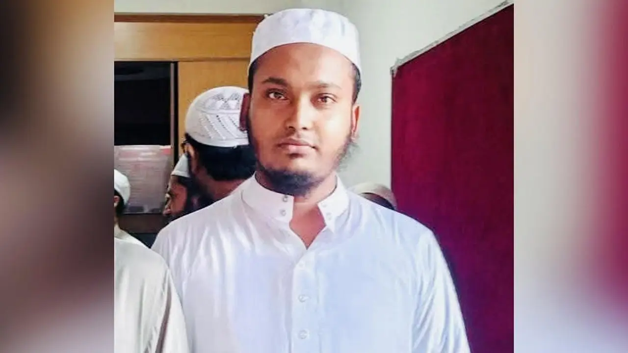 মোটরসাইকেল নিয়ন্ত্রণ হারিয়ে প্রাণ গেল মসজিদের খতিবের