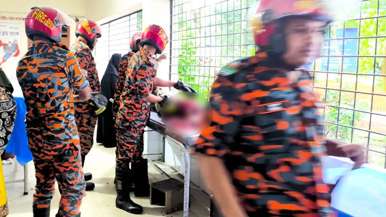 শ্রীনগরে এক্সপ্রেসওয়ে পার হওয়ার সময় দুর্ঘটনা, দুই পা ভাঙল নারীর