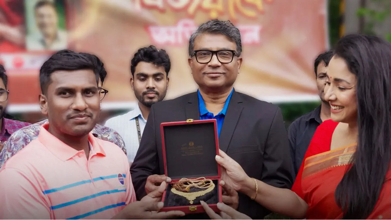 নগদে রেমিট্যান্স এনে স্বর্ণের হার জিতলেন পোশাক শ্রমিক উমর ফারুক