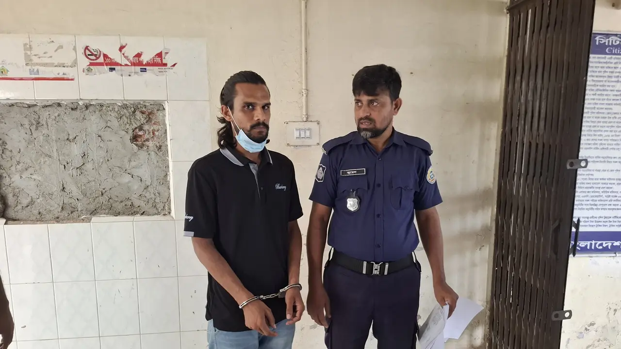 ঝালকাঠিতে গাঁজাসহ ছাত্রদল নেতা আটক