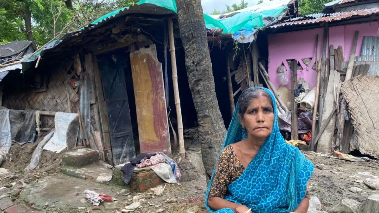 বন্যায় ভেসে গেছে মাথা গোঁজার ঠাঁই, কিস্তি আদায়ে দুয়ারে এনজিও কর্মী