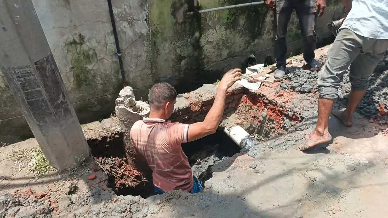 ফতুল্লায় অবৈধ গ্যাস সংযোগ দিতে গিয়ে বিস্ফোরণ, দগ্ধ ৪