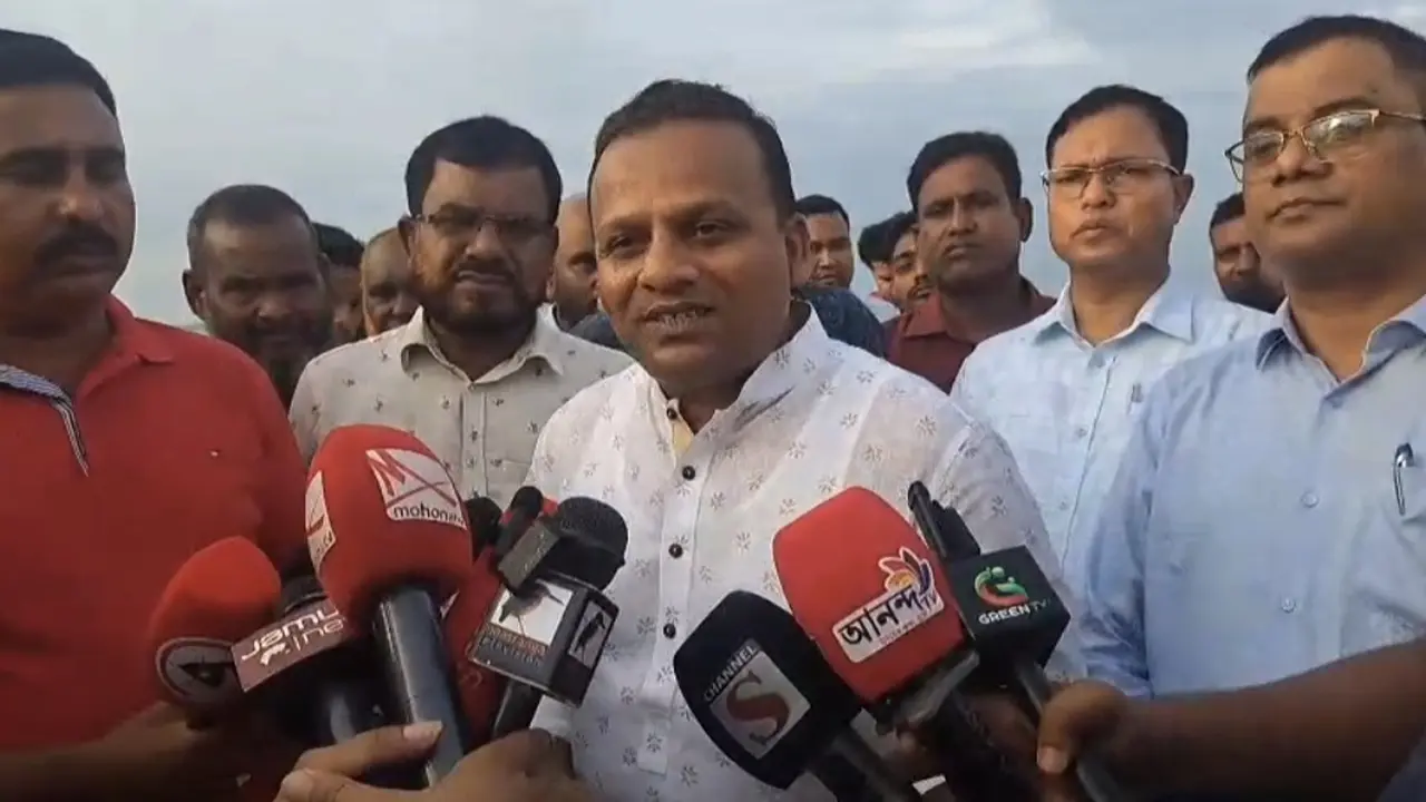 উন্নয়নকাজে স্বচ্ছতা আনতে ডিসপ্লে বোর্ড ও সিসিটিভি বসবে: নৌ প্রতিমন্ত্রী