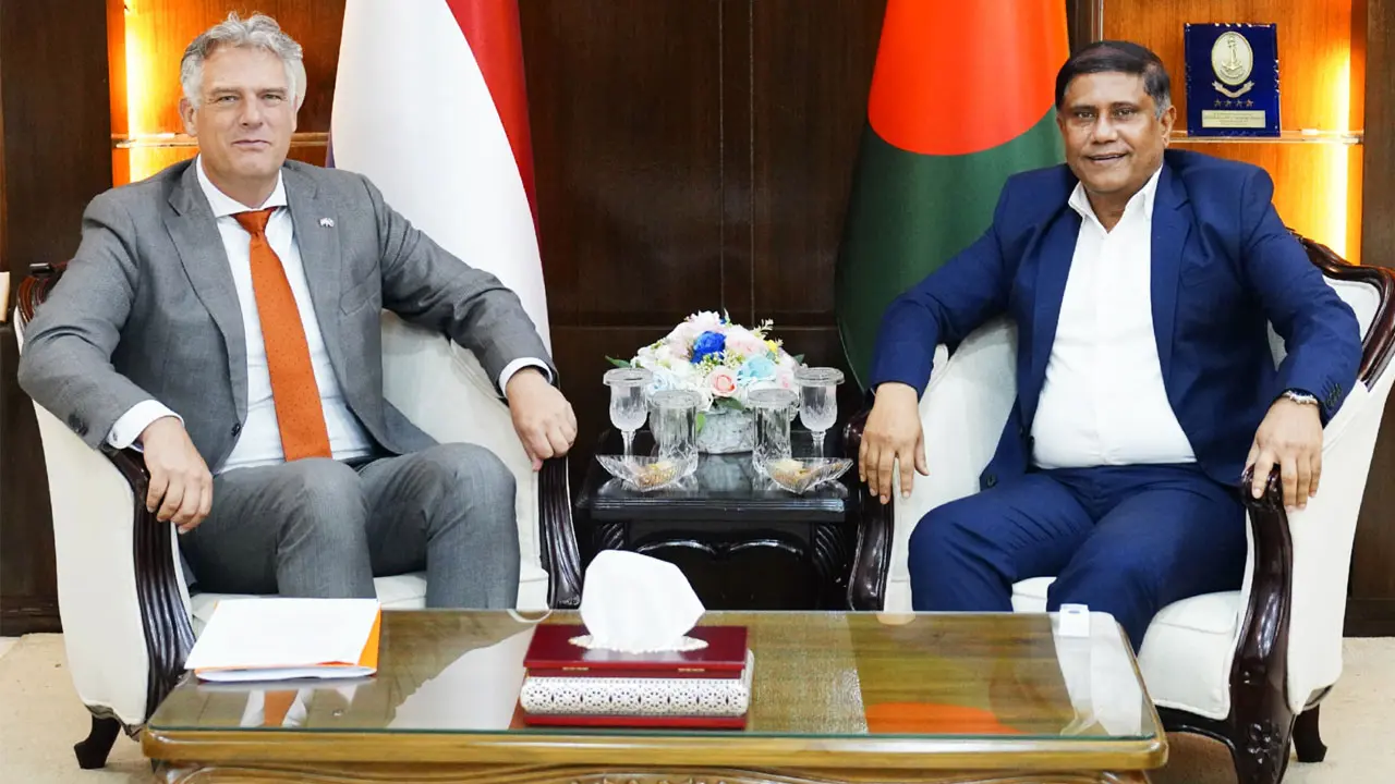 নৌবাহিনীর যুদ্ধজাহাজ নির্মাণে নেদারল্যান্ডসের সহায়তা নিয়ে আলোচনা