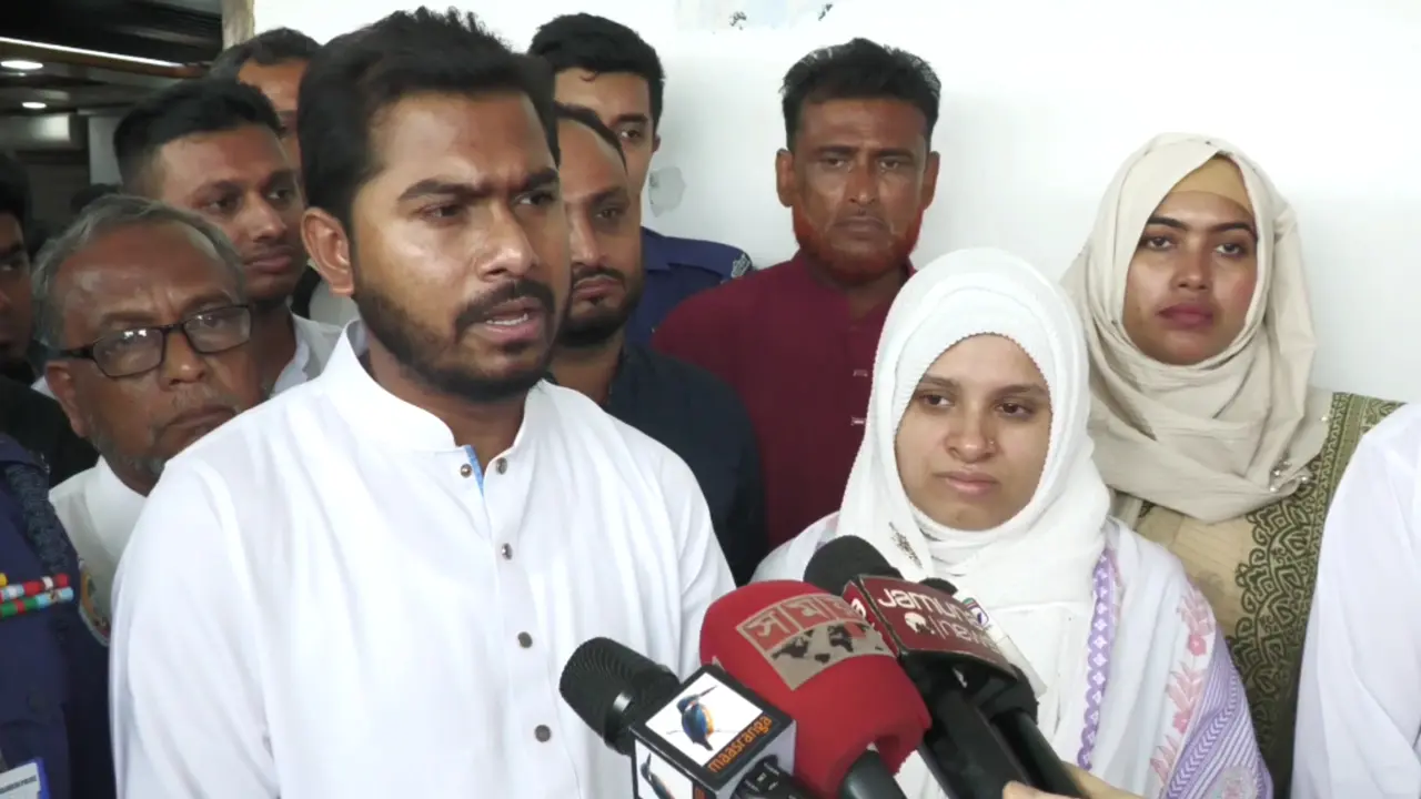 ‘আ. লীগ নামে কোনো দল রাজনীতি করার সুযোগ পাবে না’