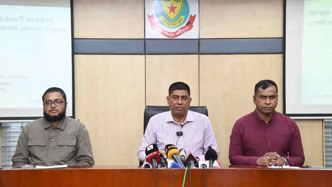 জুলাইয়ের ৫৯টি মামলায় প্রকৃত দোষীদের বিরুদ্ধে চার্জশিট দেবে ডিবি