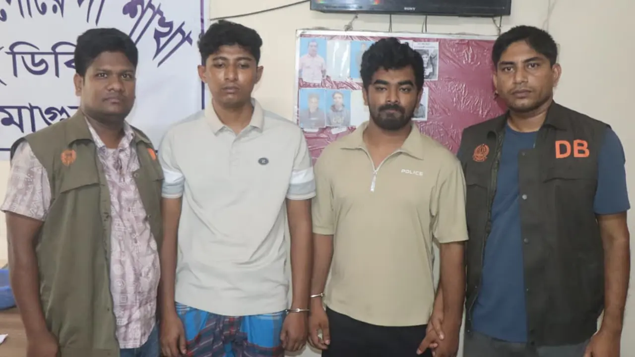 অনলাইন জুয়া চক্রের মাস্টার এজেন্টসহ গ্রেপ্তার ২