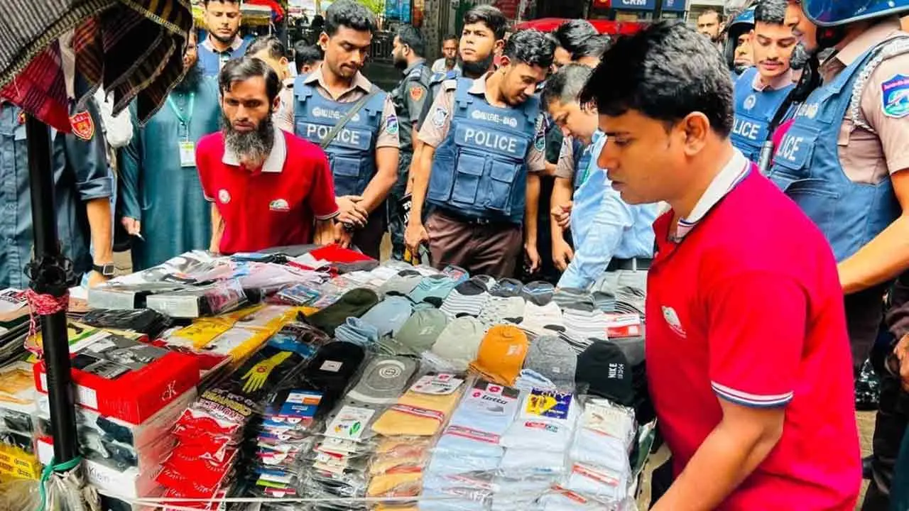 মিরপুর-১০ ও কাজীপাড়া মেট্রো স্টেশনে উচ্ছেদ অভিযান