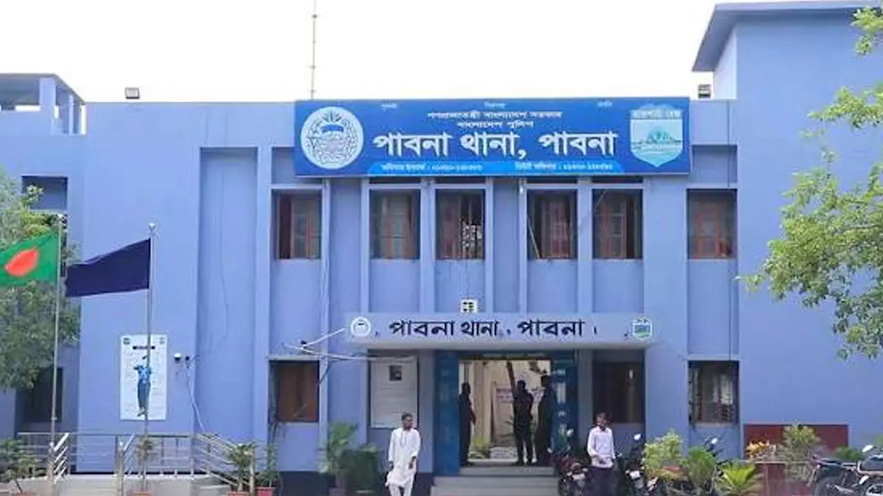 বেড়াতে গেলেন শ্বশুরবাড়িতে, ডোবায় মিলল যুবকের মরদেহ