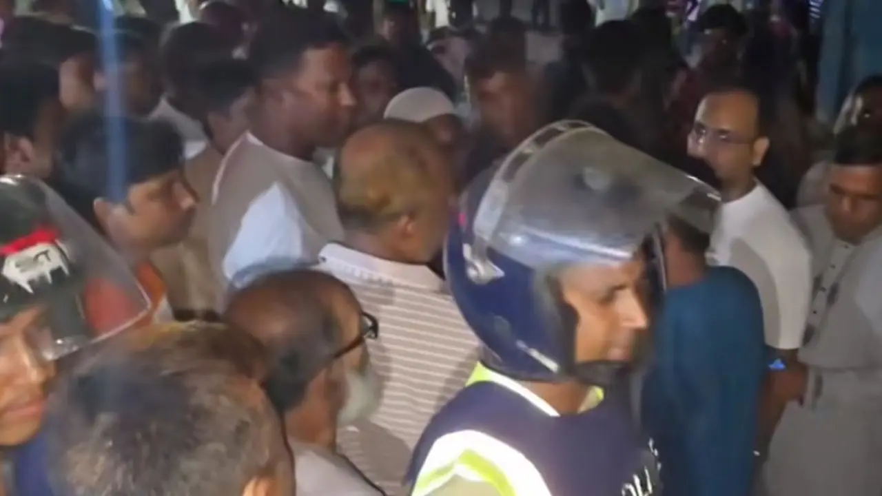 পাবনায় বিএনপির মিছিলে জামায়াতের বাধা, অতিরিক্ত পুলিশ মোতায়েন