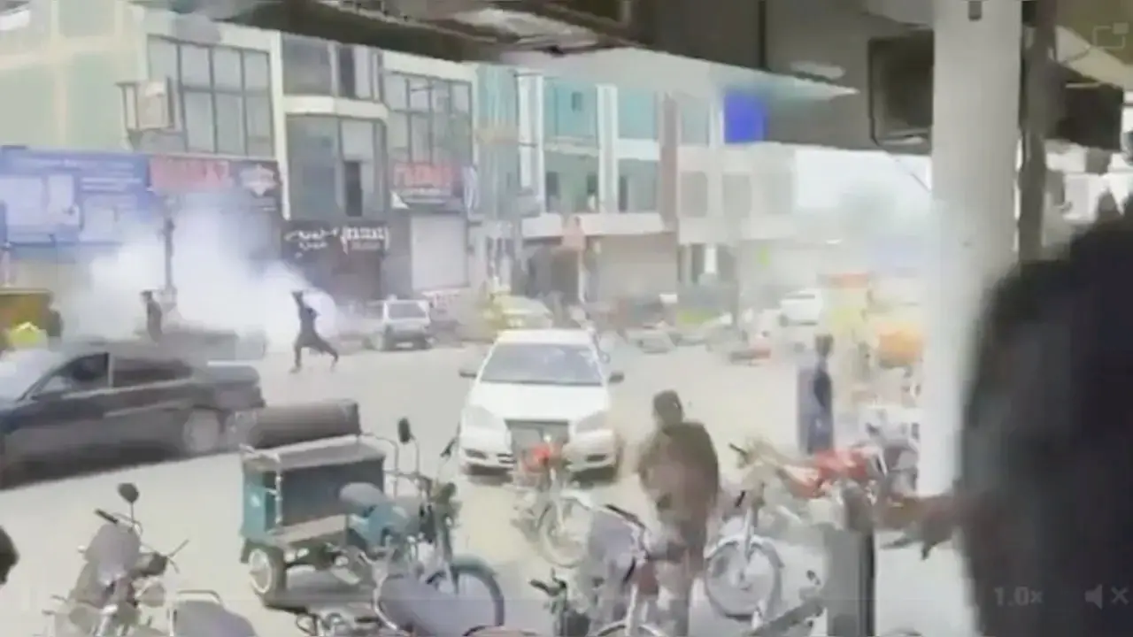 কাশ্মিরে পাকিস্তানি বাহিনীর রক্তাক্ত অভিযান, নিহত অন্তত ২০