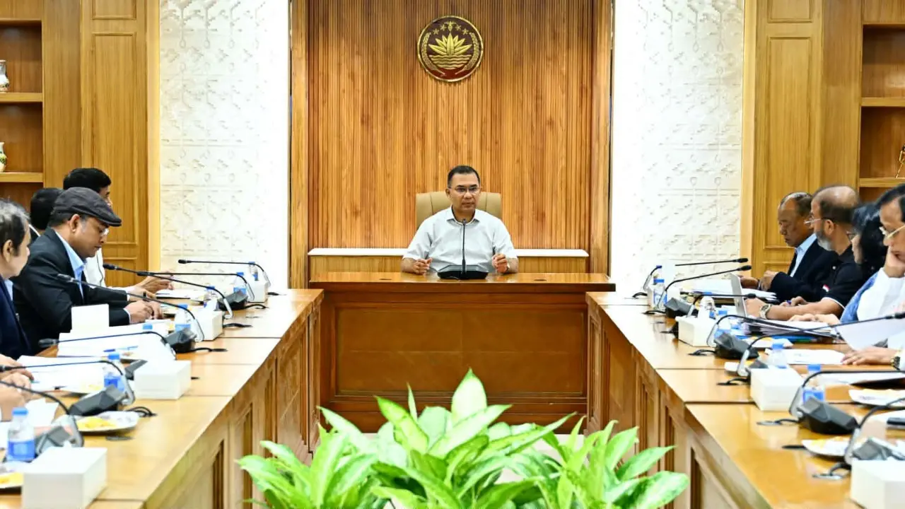 প্রধানমন্ত্রীর সভাপতিত্বে পরিবেশ দূষণবিষয়ক সভা অনুষ্ঠিত