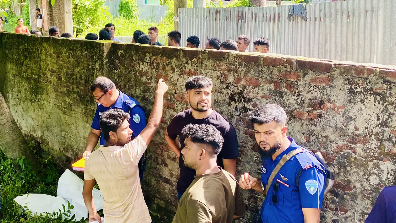 চট্টগ্রামে ১৪ ঘণ্টার ব্যবধানে নারীসহ দুই মরদেহ উদ্ধার