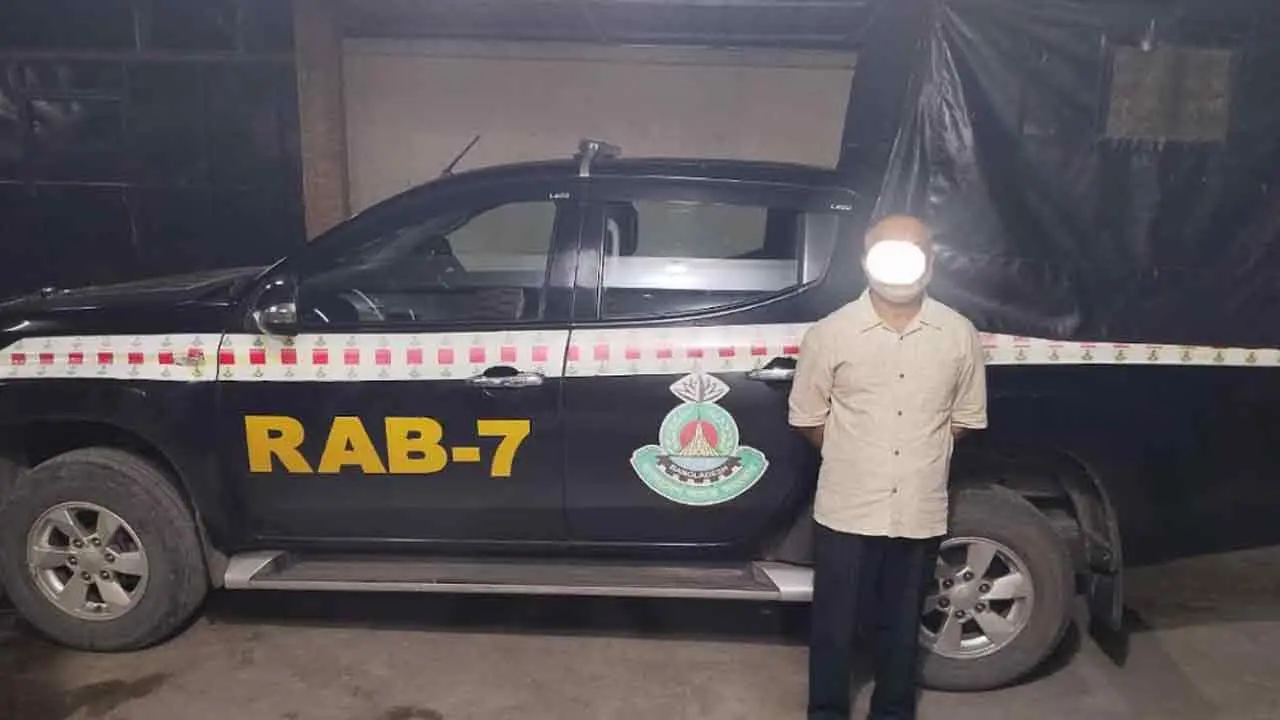 চট্টগ্রামে ১৩ বছরের সাজাপ্রাপ্ত পলাতক আসামি গ্রেপ্তার