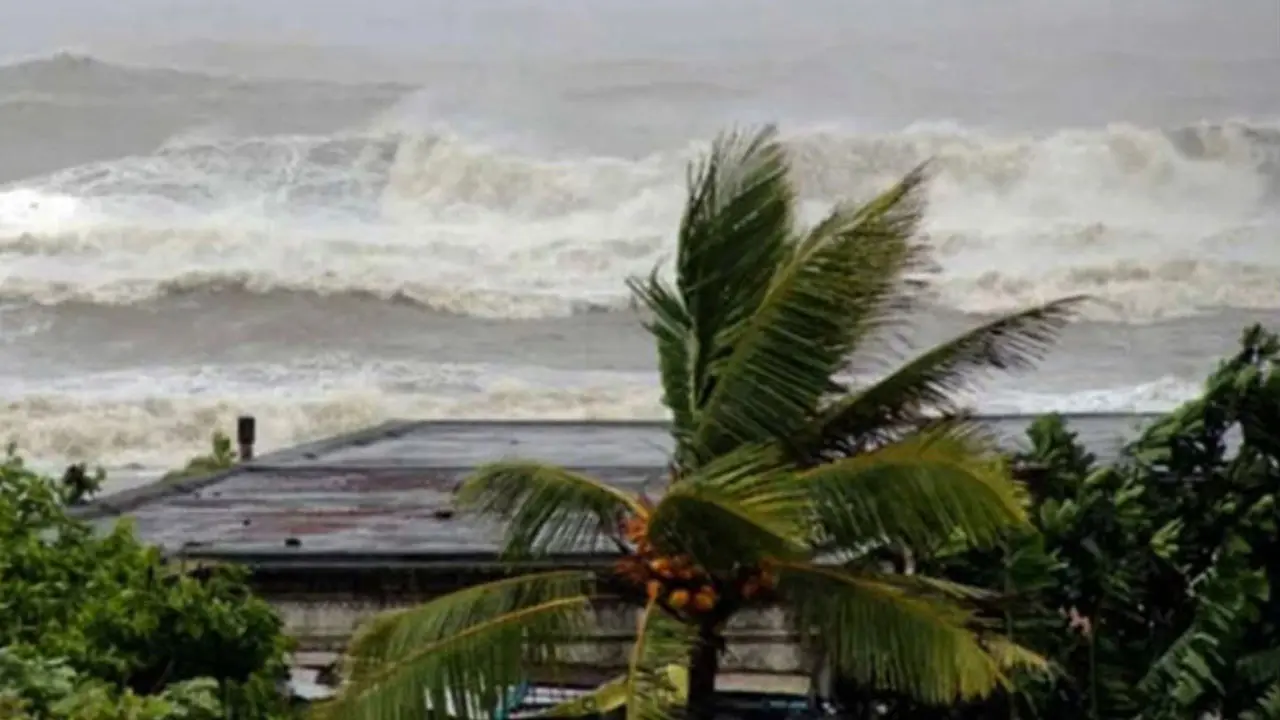 ঢাকায় বৃষ্টি, ১২ অঞ্চলে ঝড়ের আভাস