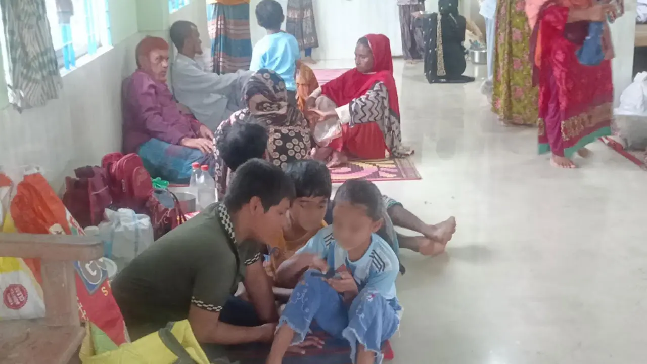 রাঙামাটিতে টানা বৃষ্টিপাত, ১৬ আশ্রয়কেন্দ্রে ৮০৪ জন