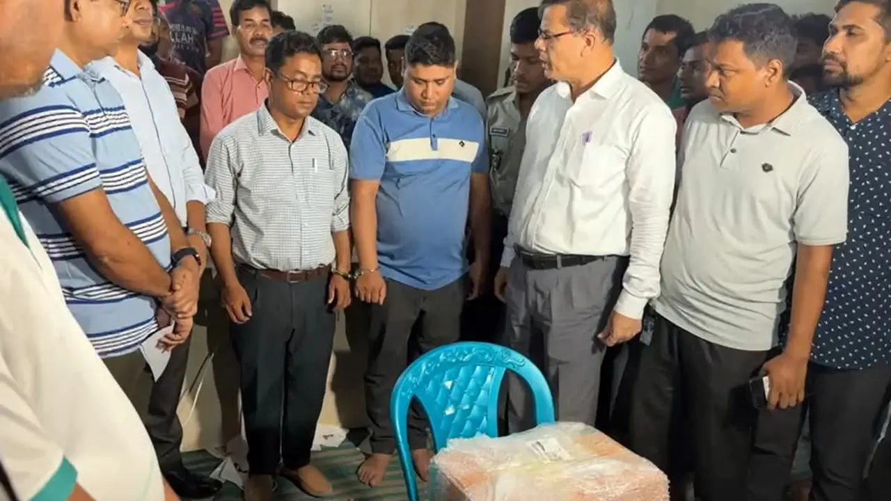 ১৬ হাজার নেশাজাতীয় ট্যাবলেটসহ ২ ওষুধ বিক্রয় প্রতিনিধি আটক