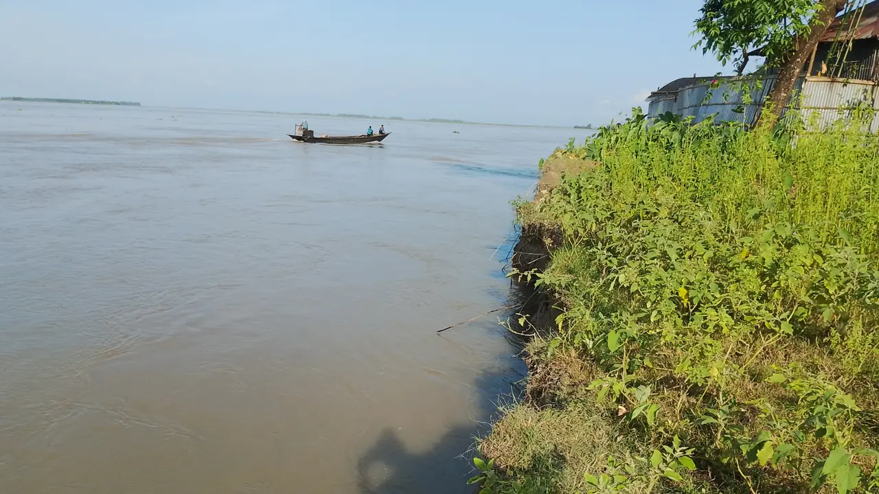 কুড়িগ্রামে দুধকুমার নদীর ভাঙন আতঙ্কে ৩ শতাধিক পরিবার