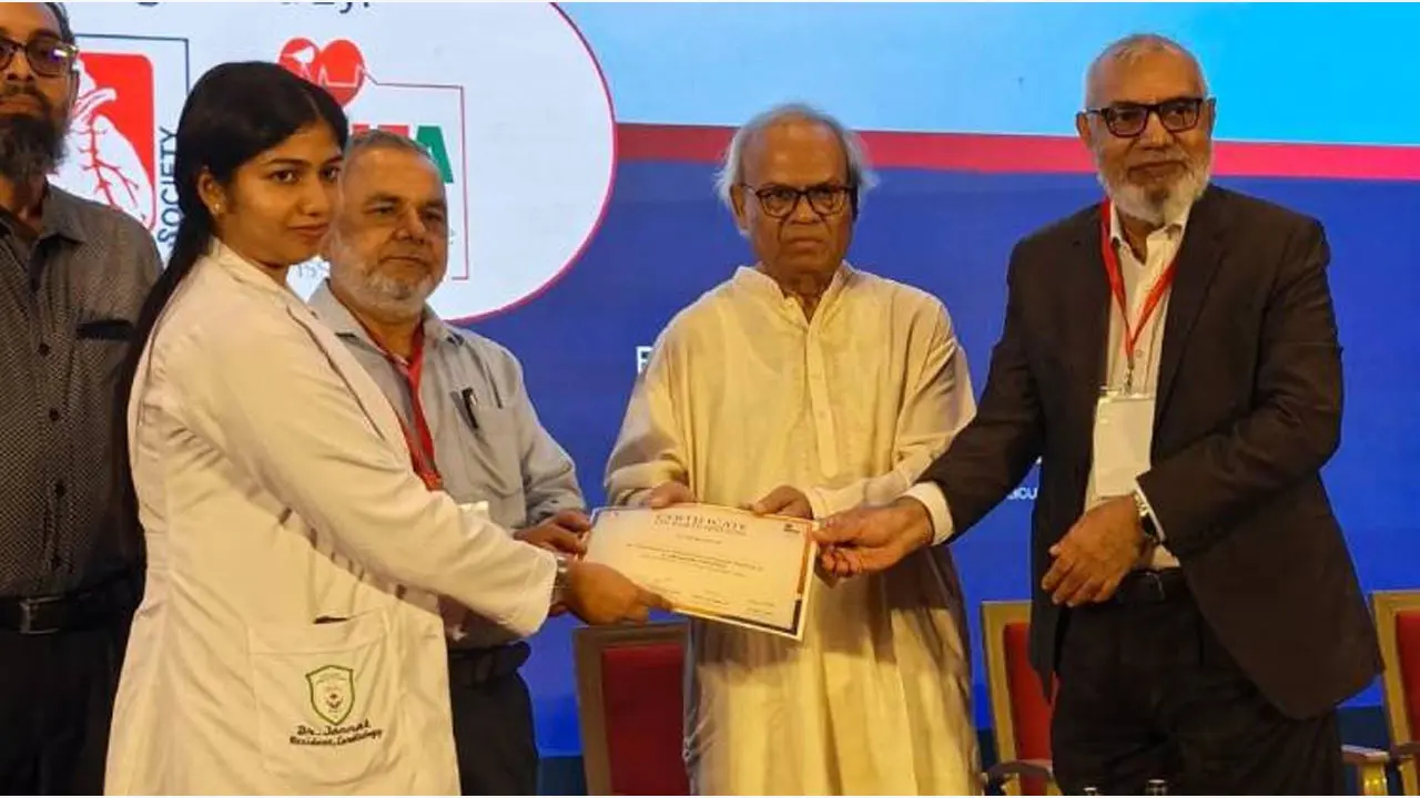 রাজনৈতিক বিবেচনায় পদোন্নতি না দেওয়া মানবতার ওপর আঘাত : রিজভী