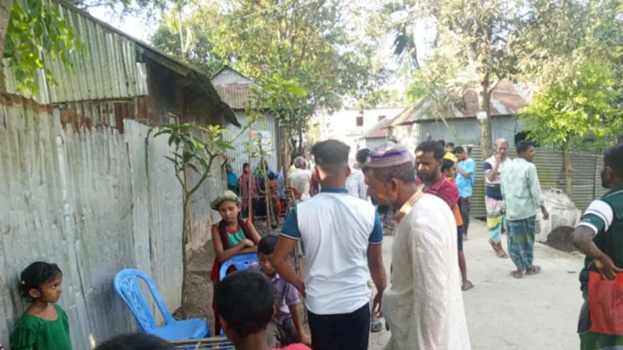 করিমগঞ্জে অটোরিকশার চাপায় প্রাণ গেল শিশু শিক্ষার্থীর