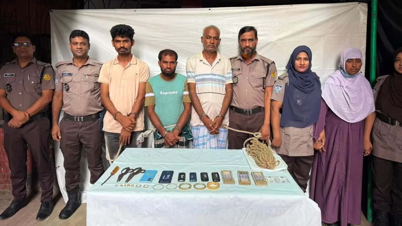 প্রতিবেশীর পরিকল্পনায় ডাকাতি, মামলার সাক্ষী থেকে আসামি