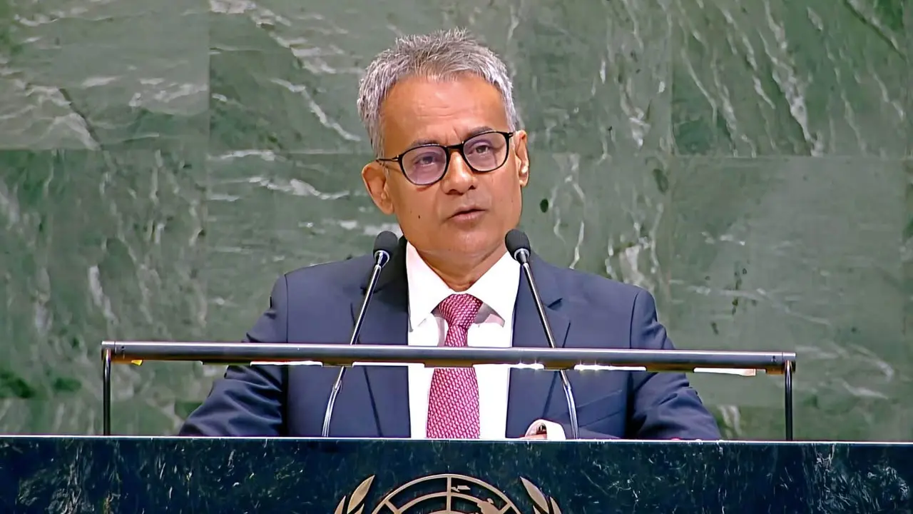 ২০২৭ সালের মধ্যে নতুন সড়ক নিরাপত্তা আইন চূড়ান্তের প্রতিশ্রুতি