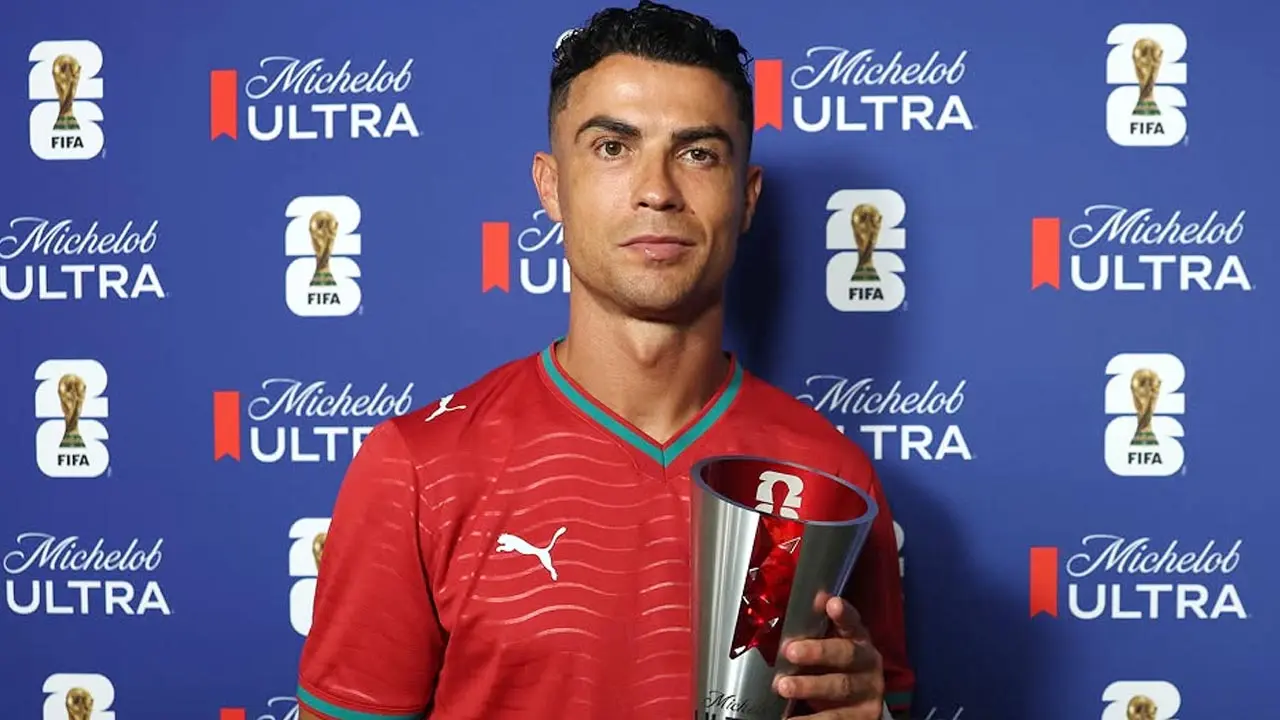 শেষ ষোলোতে উঠেই অবসর নিয়ে মুখ খুললেন রোনালদো