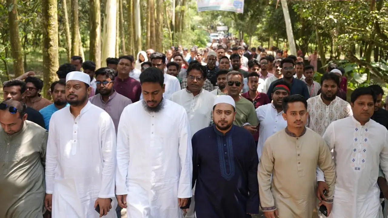 জুলাই সনদ কার্যকরের কথা মুখে মুখে বলে সরকার মৌখিক প্রতারণা করছে