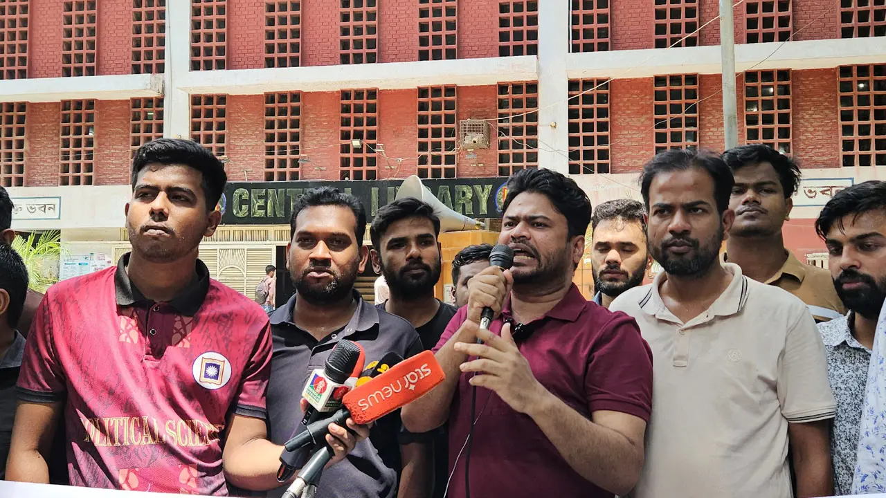 'জ্ঞানচর্চার পরিবেশ নষ্ট করতেই লাইব্রেরিতে হামলা করেছে শিবির’