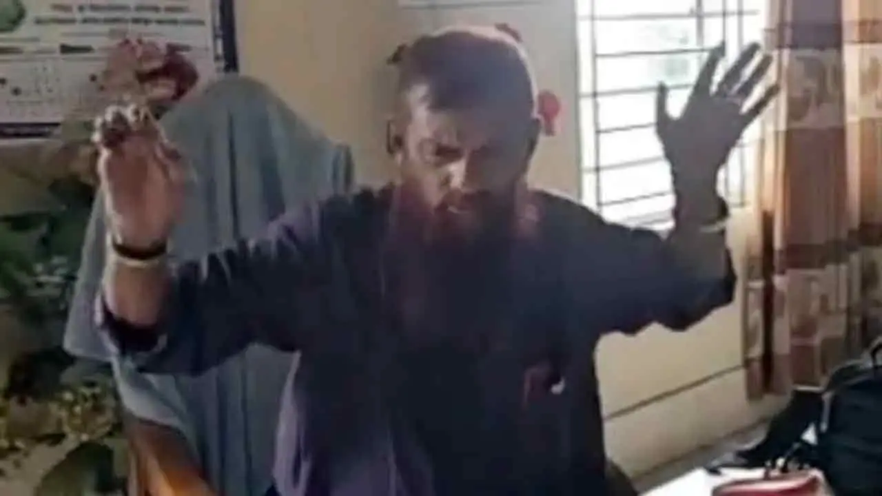 মদ্যপ হয়ে অশোভন আচরণ : প্রধান শিক্ষক রুহুল আমিনের এমপিও স্থগিত