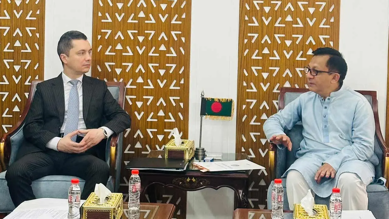 বাংলাদেশকে কম দামে ইউরিয়া সার দিতে চায় রাশিয়া