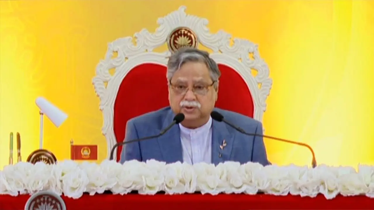 সরকার সশস্ত্র বাহিনীকে চতুর্মাত্রিক বাহিনী হিসেবে গড়ে তুলতে অঙ্গীকারবদ্ধ