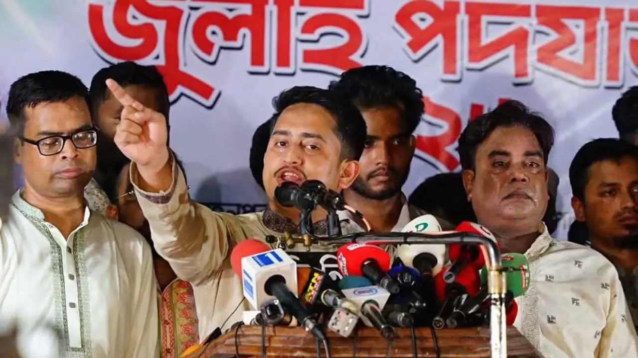 লজ্জা থাকলে তিনি ভারতে গিয়ে আত্মহত্যা করতেন, শেখ হাসিনাকে সারজিস