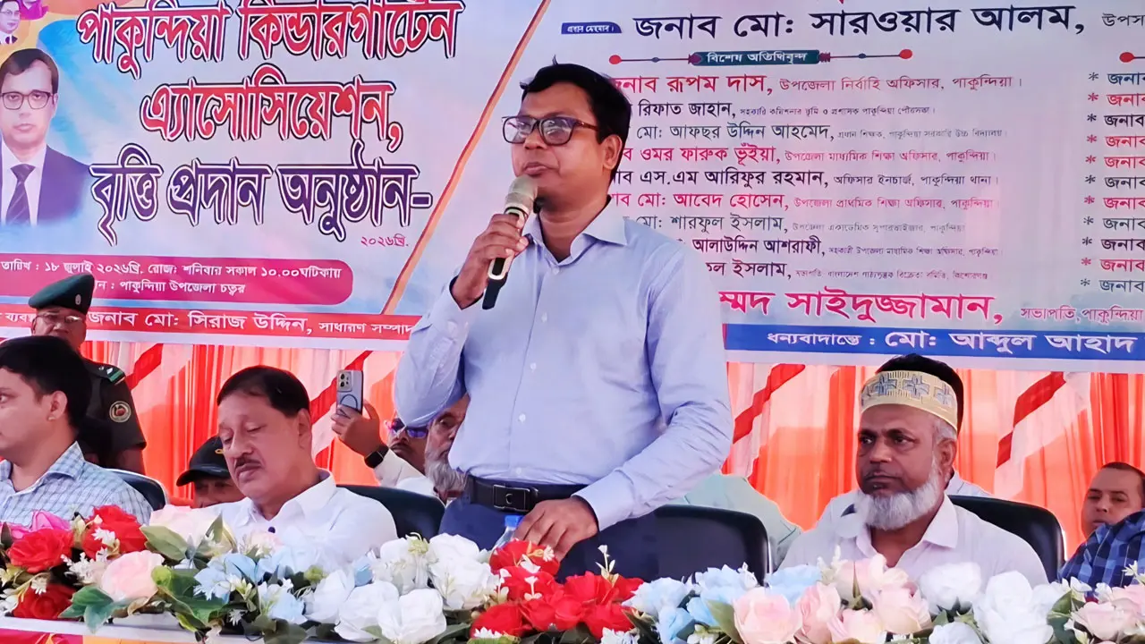 খেলতে খেলতে যেন বাচ্চারা পড়ালেখা শিখে : সারওয়ার আলম