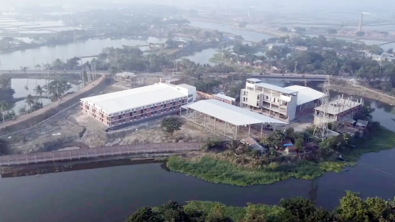জলাবদ্ধতার নেপথ্যে নদী দখল, সাতক্ষীরায় ৩০২ দখলদারের তালিকা প্রকাশ